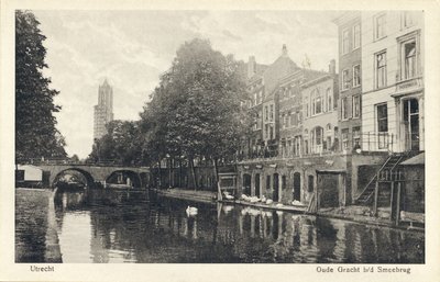 1826 Gezicht op de Oudegracht Tolsteegzijde te Utrecht met op de achtergrond de Domtoren.